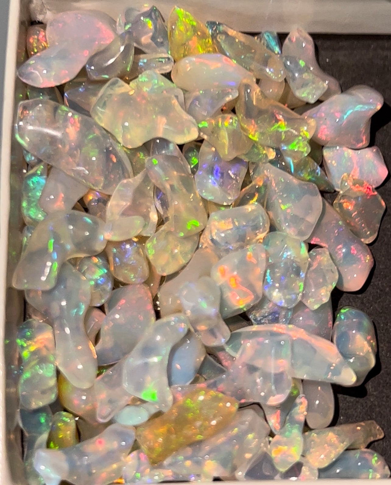 100 cts Freeform Ethiopian Welo Opal
